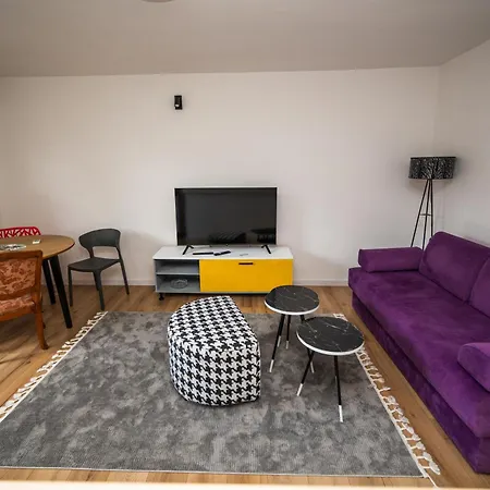 Bright And Colorful 1bdr In The Center * Sarajevo