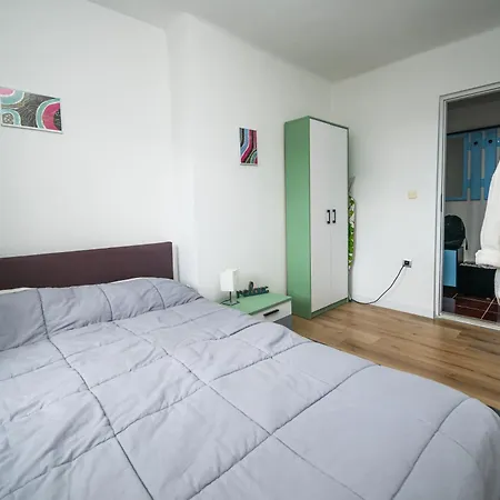 Bright And Colorful 1bdr In The Center Sarajevo
