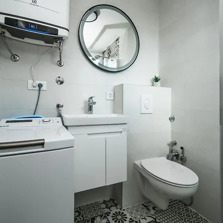 Bright And Colorful 1bdr In The Center Διαμέρισμα Σαράγεβο