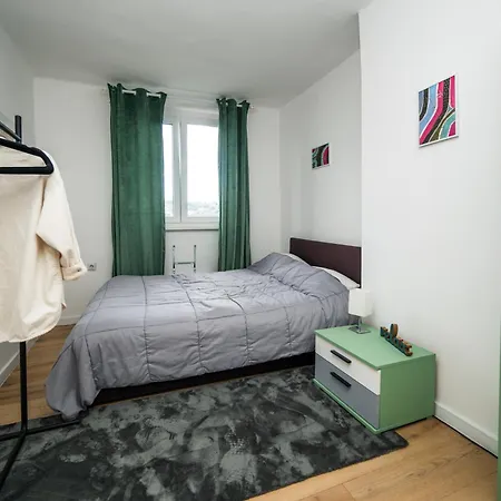 Bright And Colorful 1bdr In The Center * Sarajevo