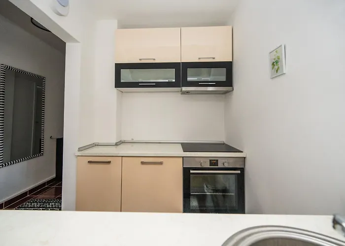 Bright And Colorful 1bdr In The Center Apartament Sarajewo