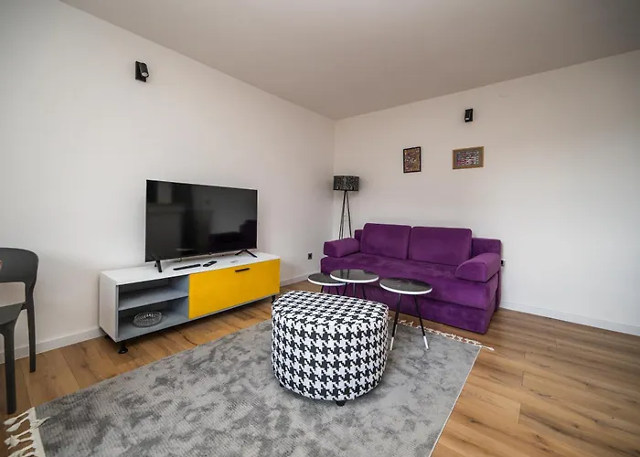 Apartament Bright And Colorful 1bdr In The Center *