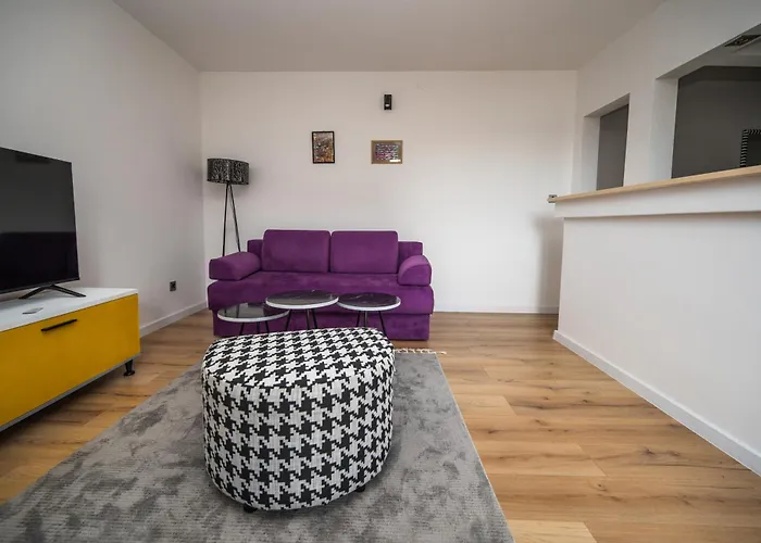 Apartament Bright And Colorful 1bdr In The Center *