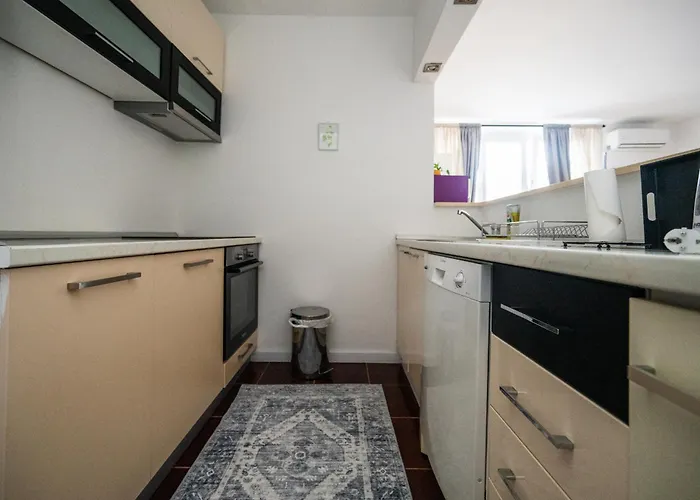 Bright And Colorful 1bdr In The Center * Sarajewo